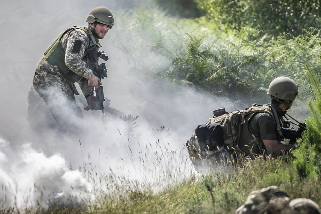 Kiev cho phép Pháp đưa huấn luyện viên quân sự đến Ukraine - 1 Kiev cho phép Pháp đưa huấn luyện viên quân sự đến Ukraine - 1