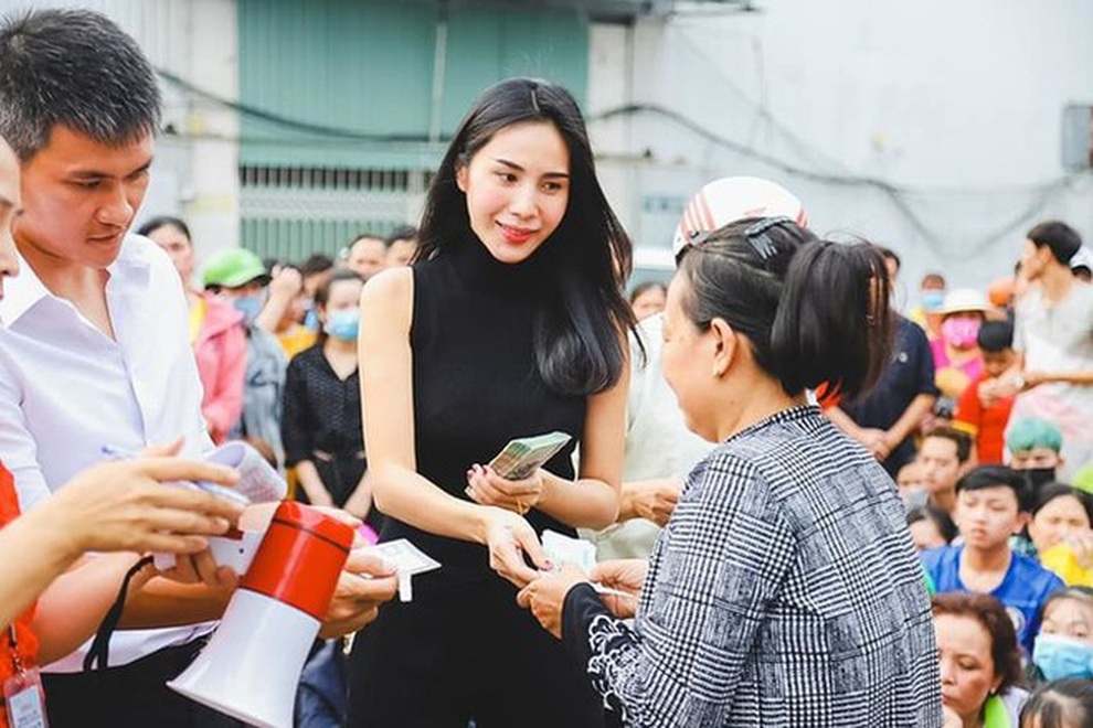 Yêu cầu ngân hàng rà soát, sao kê tài khoản một số nghệ sĩ làm từ thiện - 1 Yêu cầu ngân hàng rà soát, sao kê tài khoản một số nghệ sĩ làm từ thiện - 1