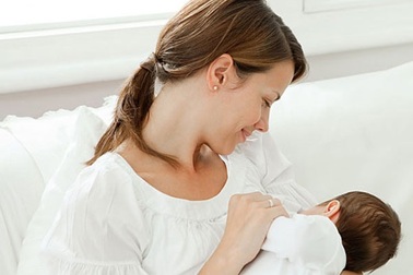 Trẻ sinh non bú mẹ, cải thiện kỹ năng tư duy