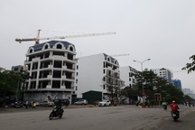 Vụ tranh chấp rúng động ở Hà Nội: Căn cứ nào để Sở Tài nguyên cấp sổ đỏ cho “đất vàng”?