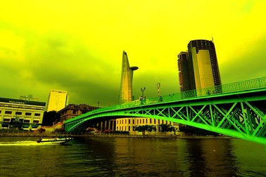 Ngắm nhìn cây cầu hơn trăm tuổi giữa Sài Gòn