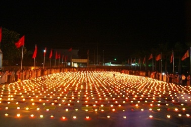 Hàng nghìn người cùng cầu nguyện hòa bình cho Biển Đông