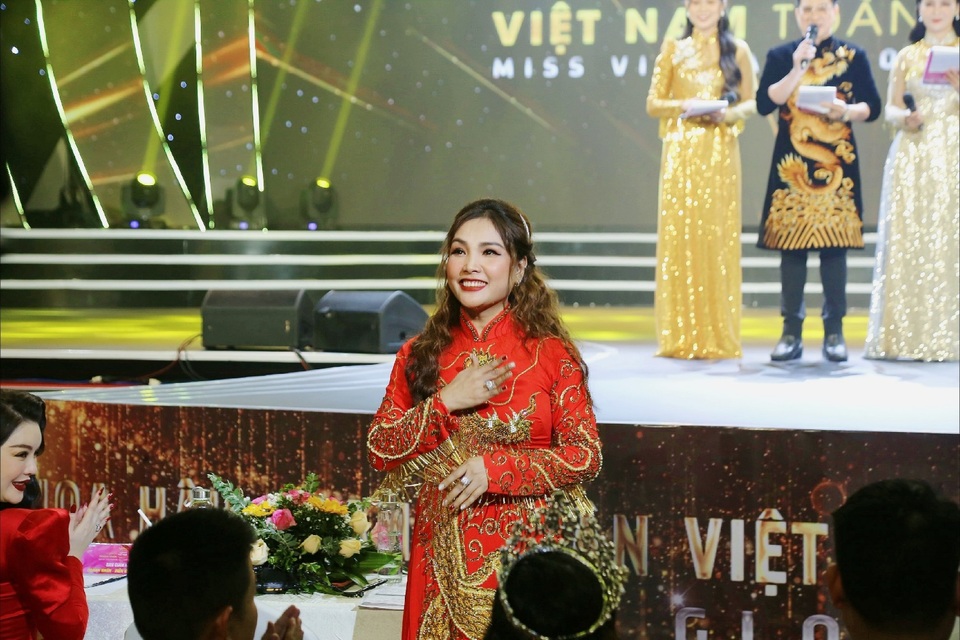 Nhà báo Đặng Gia Bena: Không có việc mua, bán giải Hoa hậu Doanh nhân Việt Nam Toàn cầu 2020 - 1 Nhà báo Đặng Gia Bena: Không có việc mua, bán giải Hoa hậu Doanh nhân Việt Nam Toàn cầu 2020 - 1