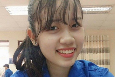 Nữ sinh được cưng chiều như công chúa trong lớp học