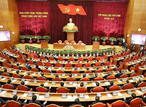 Cách chức Ủy viên Trung ương, Phó Bí thư TPHCM với ông Tất Thành Cang