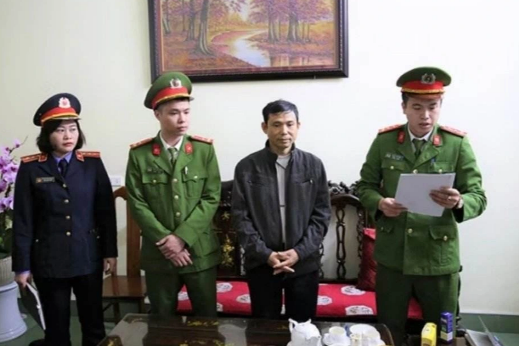 Bắt nhiều lãnh đạo, nhân viên Trung tâm Đăng kiểm xe cơ giới Nghệ An - 3 Bắt nhiều lãnh đạo, nhân viên Trung tâm Đăng kiểm xe cơ giới Nghệ An - 3