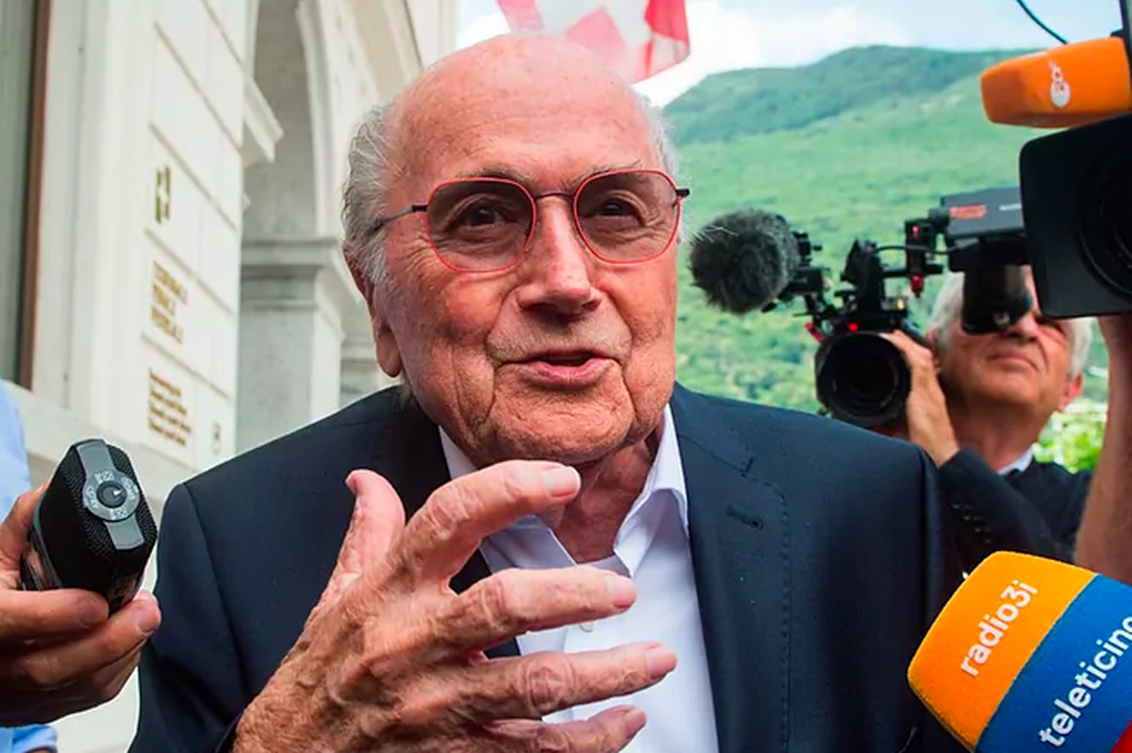 Cựu Chủ tịch FIFA Blatter lại phát biểu sốc về World Cup 2022 - 1 Cựu Chủ tịch FIFA Blatter lại phát biểu sốc về World Cup 2022 - 1