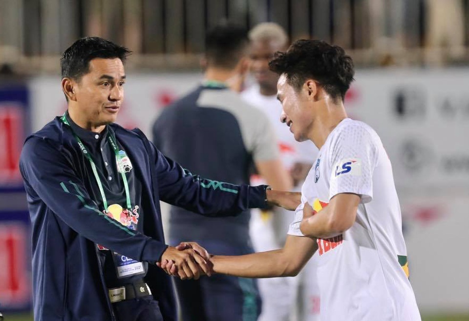 Kiatisuk: Cả Đông Nam Á muốn thấy Công Phượng ghi bàn - 1 Kiatisuk: Cả Đông Nam Á muốn thấy Công Phượng ghi bàn - 1