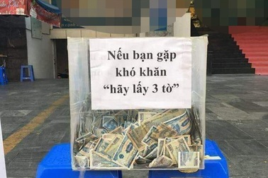 Thùng tiền "Nếu gặp khó khăn, hãy lấy 3 tờ" ở Sài Gòn