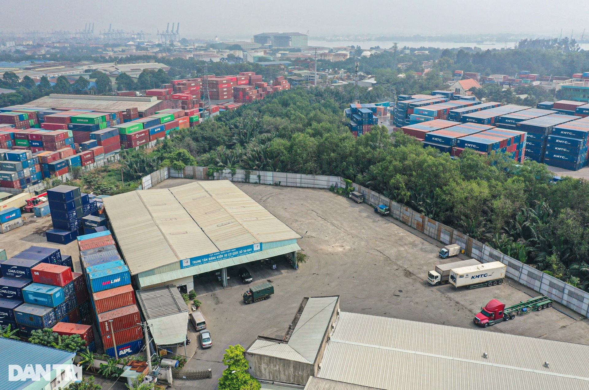 Phong tỏa, khám xét Trung tâm đăng kiểm ở TP Thủ Đức - 8 Phong tỏa, khám xét Trung tâm đăng kiểm ở TP Thủ Đức - 8