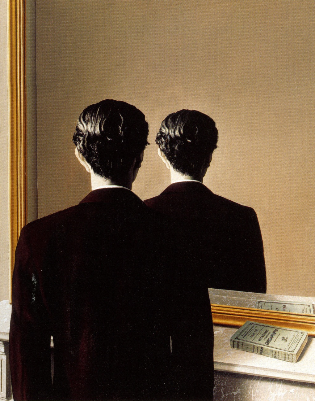 VCCA tổ chức triển lãm số tranh vẽ của Rene Magritte và Frida Kahlo - 6 VCCA tổ chức triển lãm số tranh vẽ của Rene Magritte và Frida Kahlo - 6