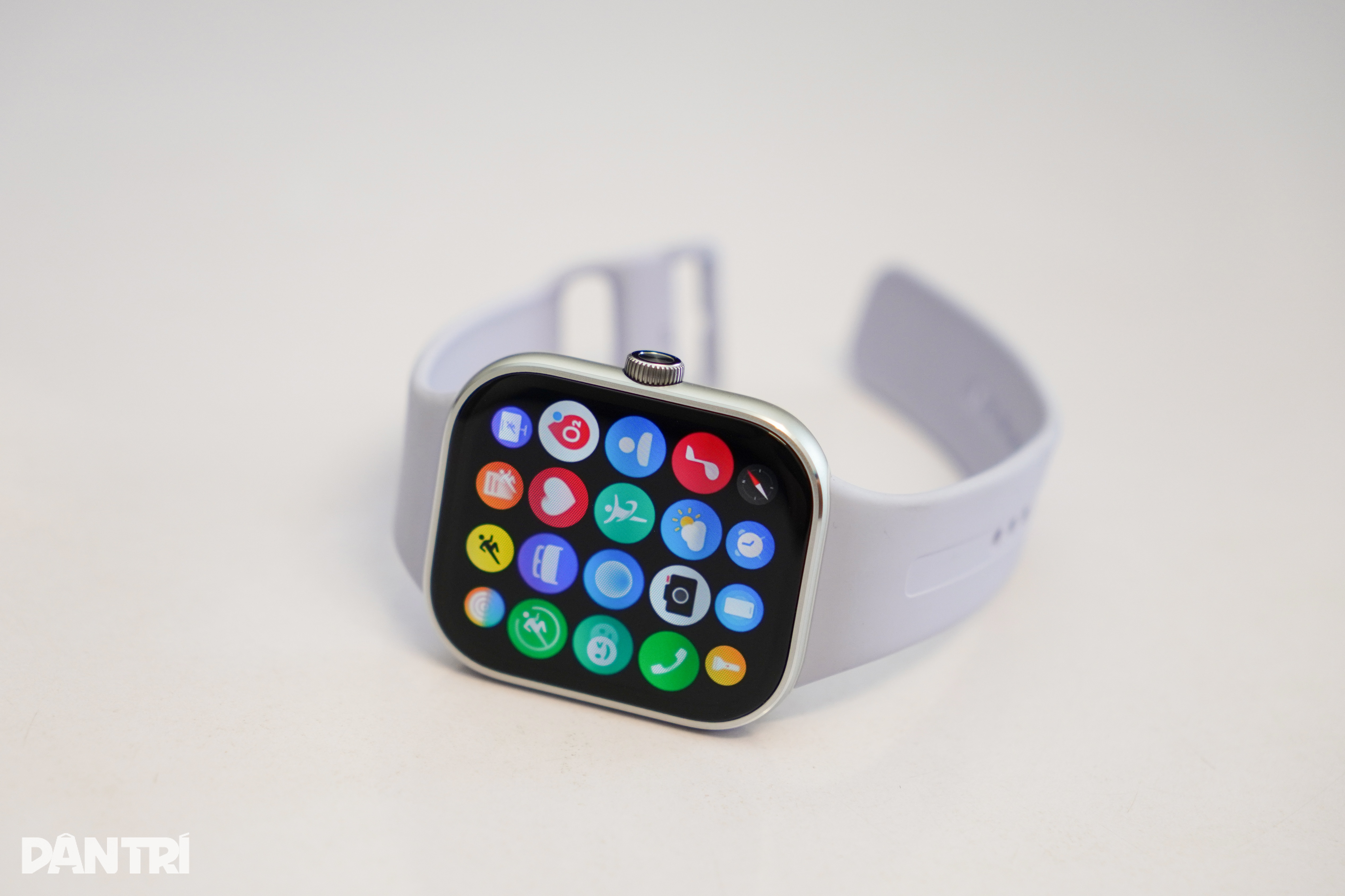 View - Đánh giá chi tiết đồng hồ thông minh Xiaomi Redmi Watch 5 | Báo Dân trí