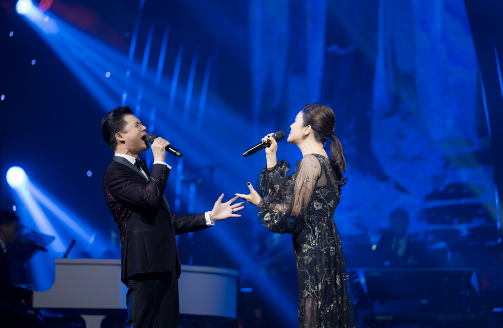 Quang Dũng, Quang Lê, Tuấn Hưng gây ấn tượng khi kết hợp trên sân khấu - 2 Quang Dũng, Quang Lê, Tuấn Hưng gây ấn tượng khi kết hợp trên sân khấu - 2