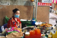 TPHCM: Hàng quán loay hoay tìm lối ra trong mùa dịch Covid-19