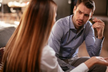 Còn cãi nhau thì còn lâu mới bỏ nhau