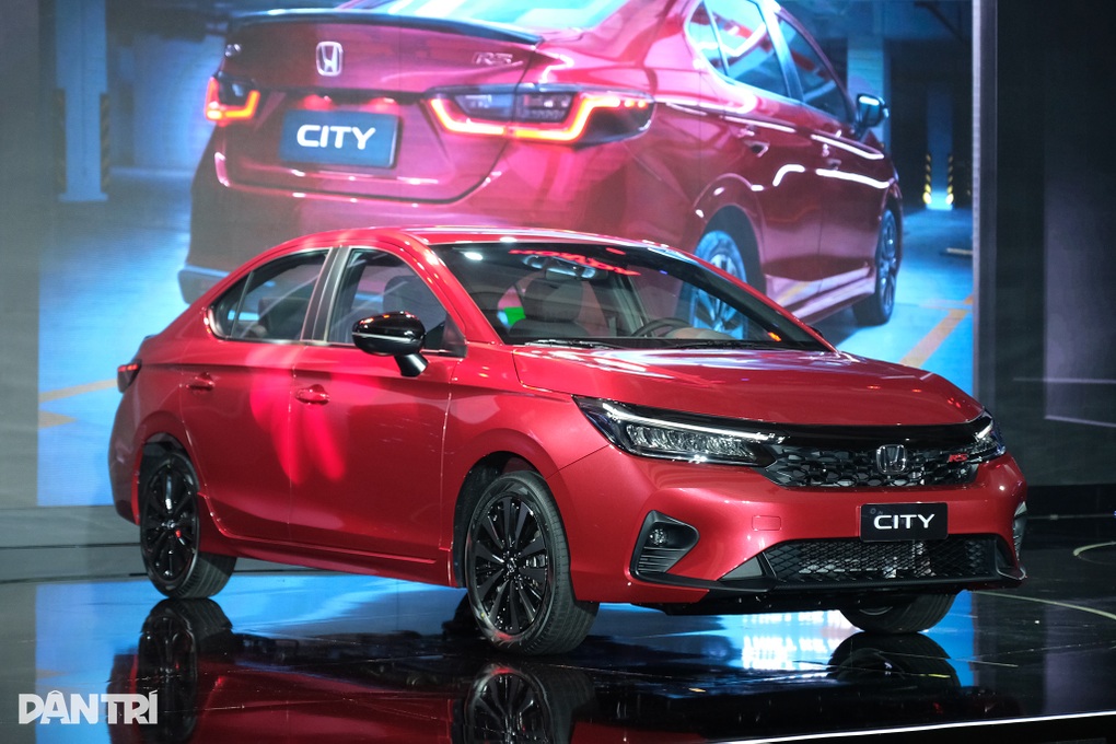 Honda City 2023 tăng giá 10-30 triệu đồng, thêm công nghệ an toàn chủ động - 1 Honda City 2023 tăng giá 10-30 triệu đồng, thêm công nghệ an toàn chủ động - 1