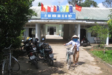 Cán bộ xã “ỉm” tiền của hơn 300 hộ nghèo