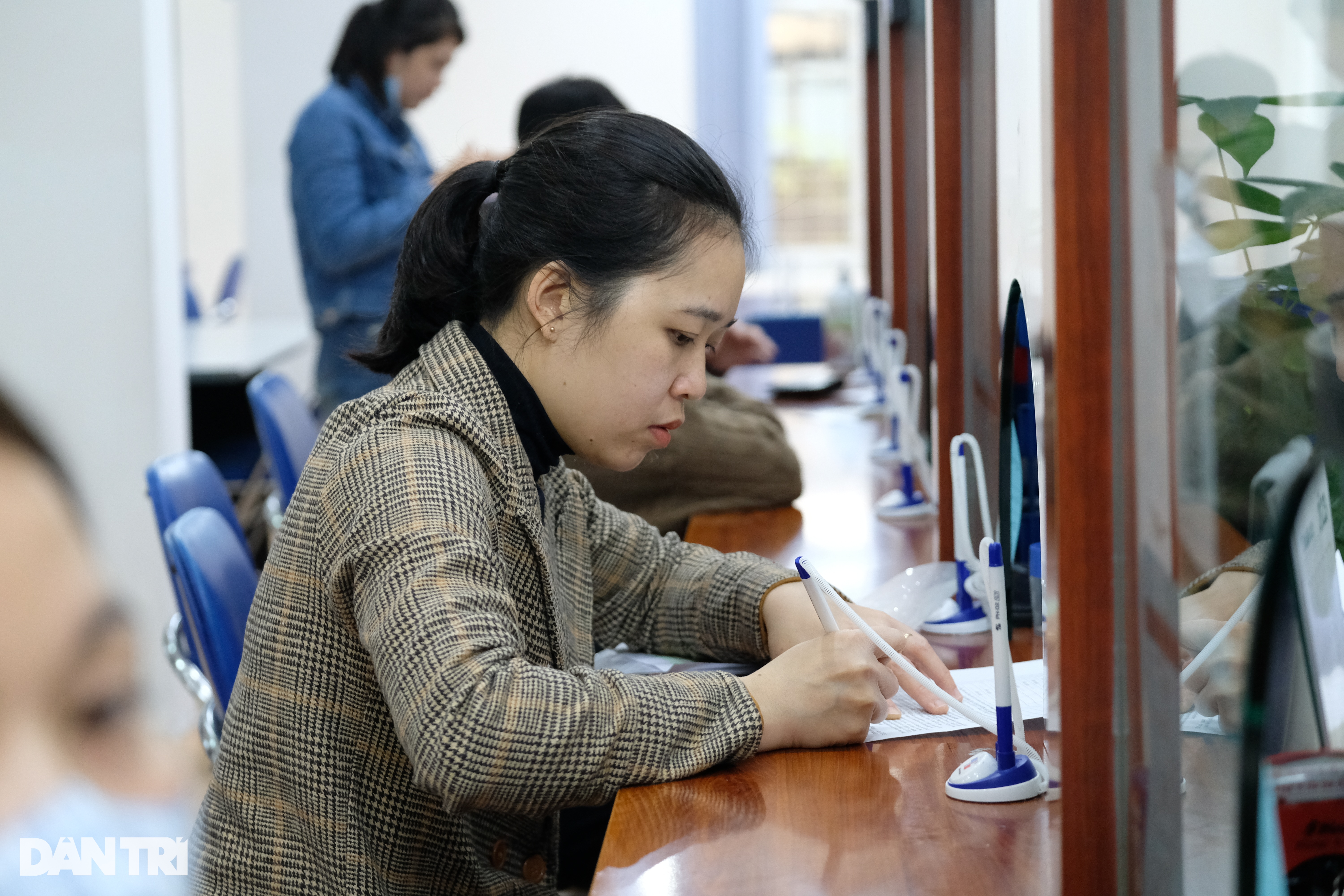 Cơ chế đặc thù để cứu hơn 200.000 người đang bị bùng bảo hiểm xã hội - 3 Cơ chế đặc thù để cứu hơn 200.000 người đang bị bùng bảo hiểm xã hội - 3