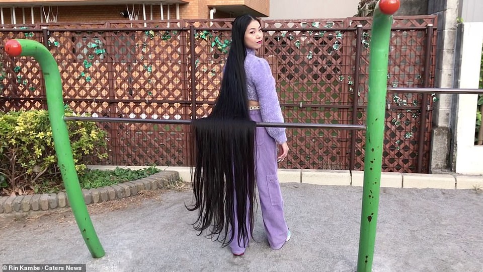 Cô gái 15 năm không cắt tóc - 2 Cô gái 15 năm không cắt tóc - 2