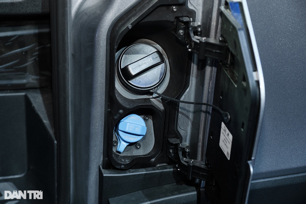 Tăng giá tới 240 triệu đồng so với đời cũ, Ford Transit 2024 có nâng cấp gì - 14 Tăng giá tới 240 triệu đồng so với đời cũ, Ford Transit 2024 có nâng cấp gì - 14