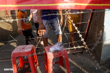 Những "trạm trung chuyển" đặc biệt ở nơi phong tỏa