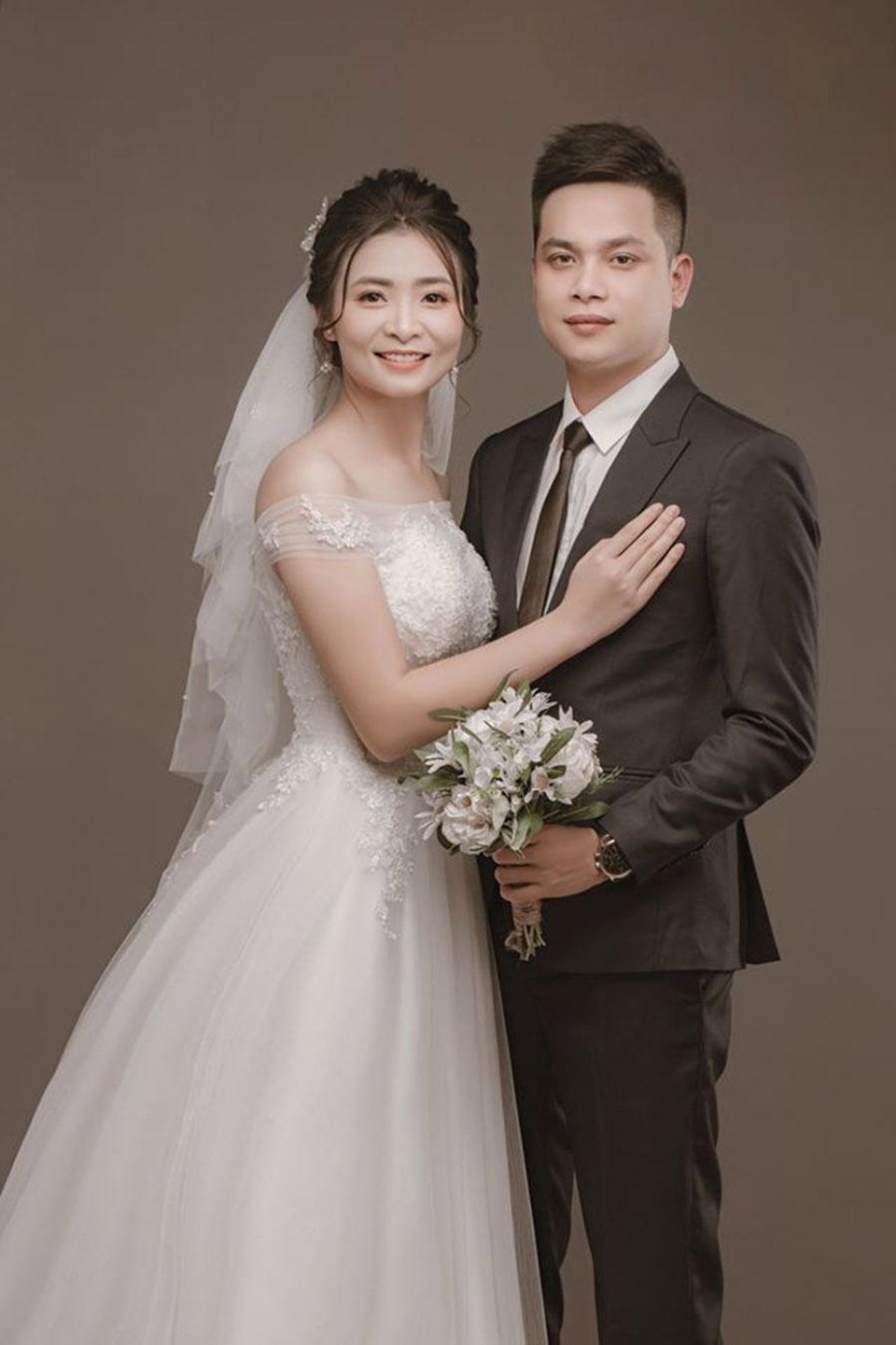 Lo lắng vì dịch Covid-19, cặp đôi xứ Nghệ quyết định hoãn đám cưới - 1 Lo lắng vì dịch Covid-19, cặp đôi xứ Nghệ quyết định hoãn đám cưới - 1