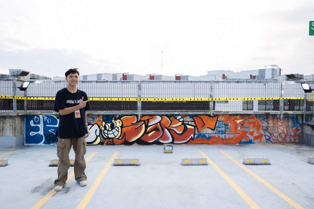 Giới trẻ thi vẽ tranh phun sơn lên tường, thoát khỏi định kiến vẽ bậy - 2 Giới trẻ thi vẽ tranh phun sơn lên tường, thoát khỏi định kiến vẽ bậy - 2