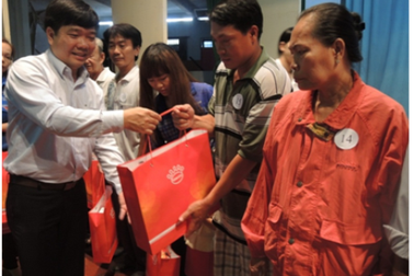 18.500 người nghèo và cận nghèo được tặng thẻ bảo hiểm y tế