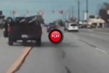 “Phanh” ô tô kiểu... xe thồ