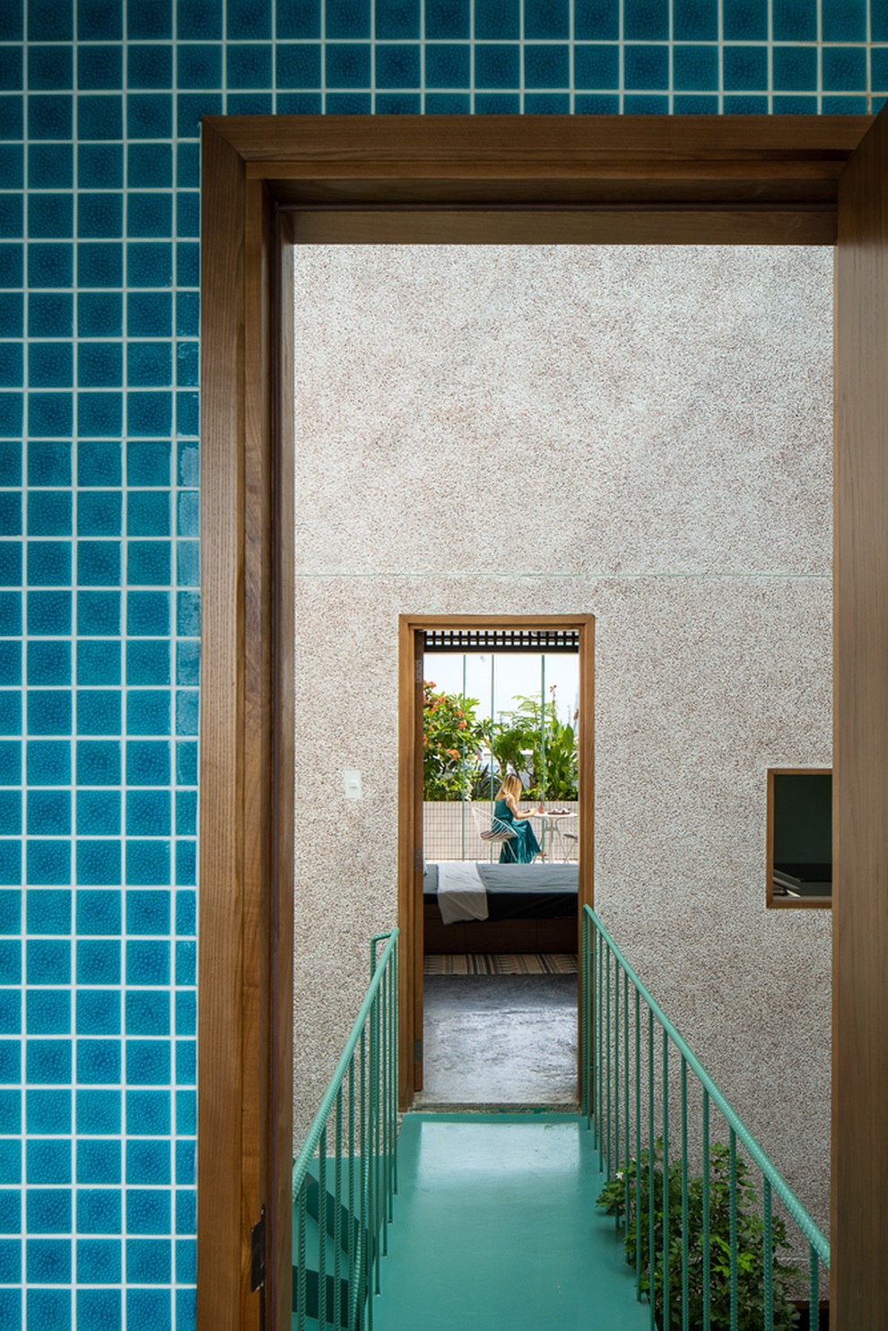 Ngôi nhà có cầu thang được ví như đi lên trời ở Sài Gòn - 2 Ngôi nhà có cầu thang được ví như đi lên trời ở Sài Gòn - 2