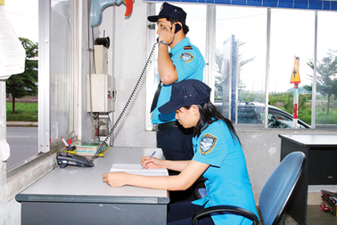 Bảo vệ Tết, làm 1 tuần bằng lương... giám đốc 1 tháng