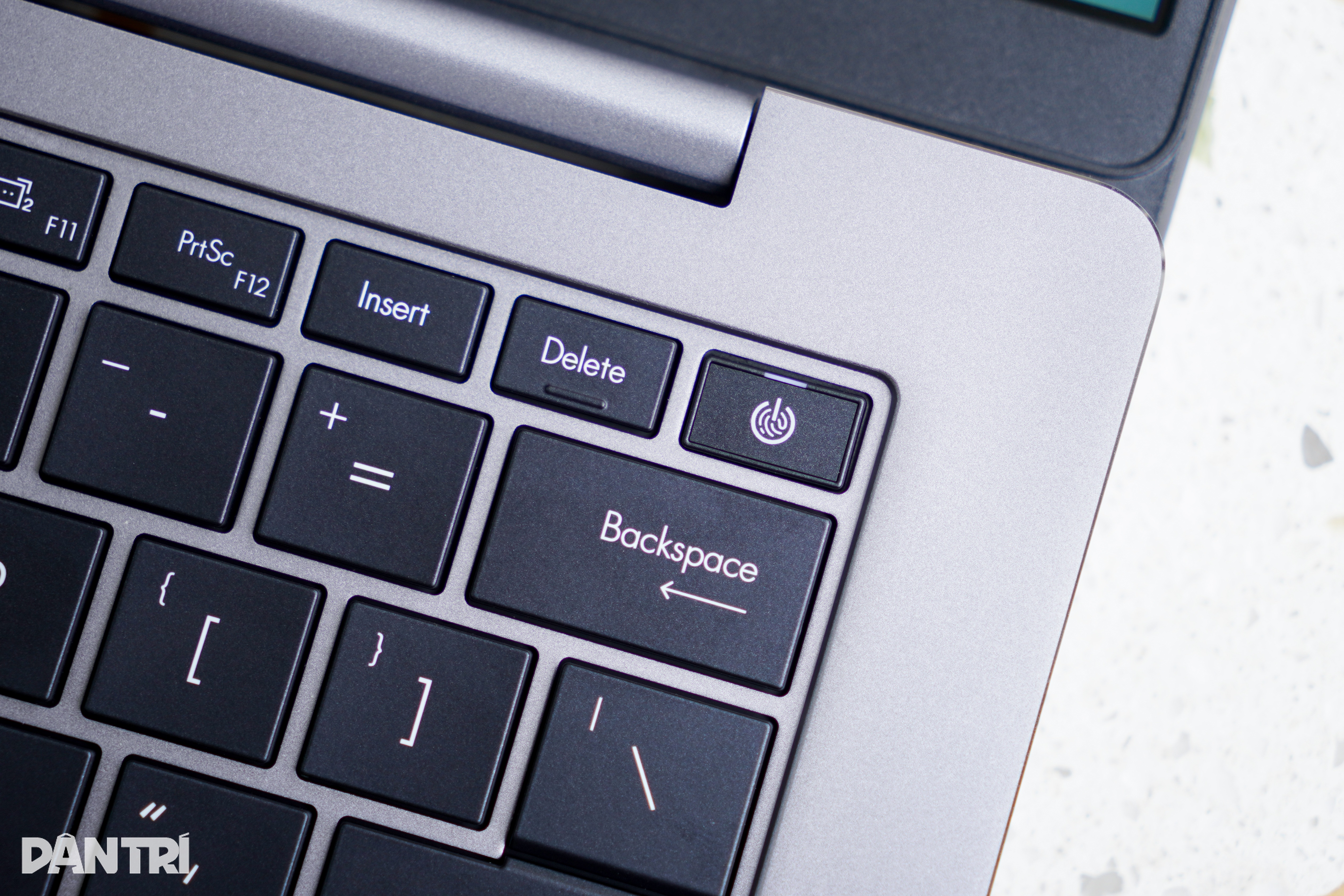 Asus ExpertBook P3 trong mắt dân văn phòng: Có đủ thuyết phục? - 11