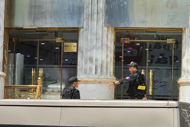 Cảnh sát đang có mặt tại trụ sở thẩm mỹ viện Mailisa ở TPHCM, Đắk Lắk