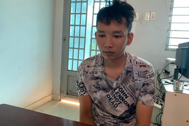 Bắt giữ thanh niên nghi chém đứt chân người đang đi xe máy