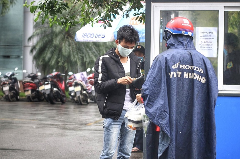 Sự thật về thu nhập “khủng” của shipper trong mùa dịch Covid-19 - 7 Sự thật về thu nhập “khủng” của shipper trong mùa dịch Covid-19 - 7