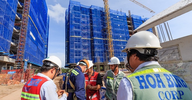 Đại gia xây dựng muốn đổi vai làm bất động sản: Hoa hồng hay chông gai? - 1 Đại gia xây dựng muốn đổi vai làm bất động sản: Hoa hồng hay chông gai? - 1