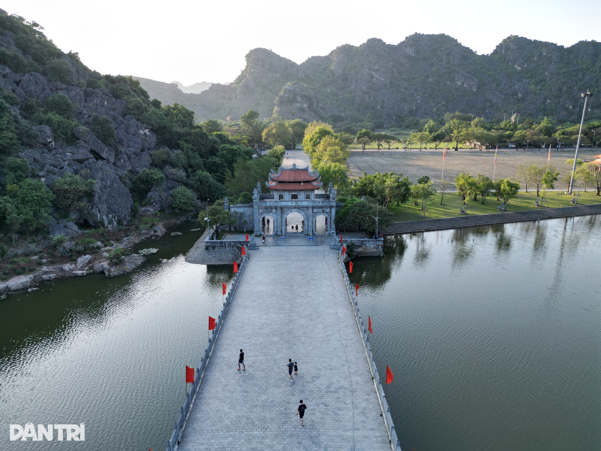 Đền thờ hai vị vua đặc biệt nhất triều đại phong kiến Việt Nam - 1