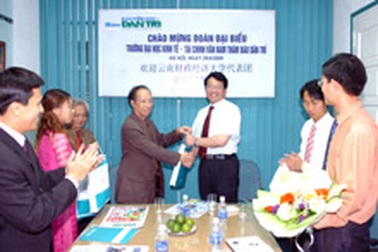 Trường ĐH Kinh tế - Tài chính Vân Nam thăm và làm việc tại báo KH&DT