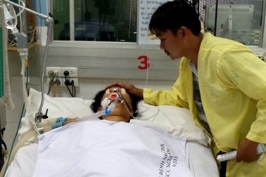 "Tôi biết đưa vợ về để chết là tàn nhẫn, nhưng hết cách rồi"