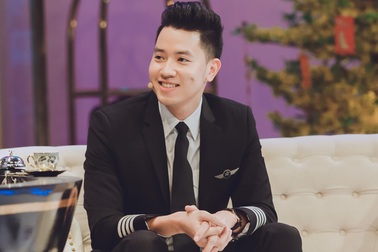 Cơ trưởng trẻ nhất Việt Nam hát hay như ca sĩ tiết lộ thu nhập nghề hàng Top