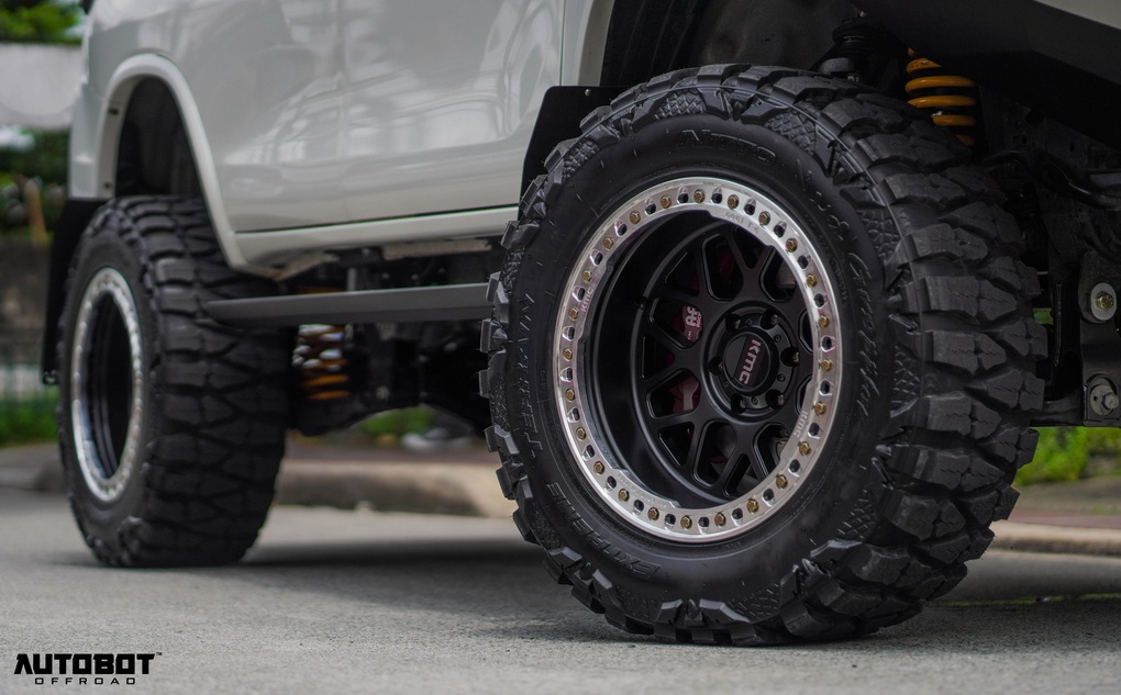 Chiêm ngưỡng chiếc Toyota Fortuner đặc biệt, thách thức mọi địa hình - 6 Chiêm ngưỡng chiếc Toyota Fortuner đặc biệt, thách thức mọi địa hình - 6