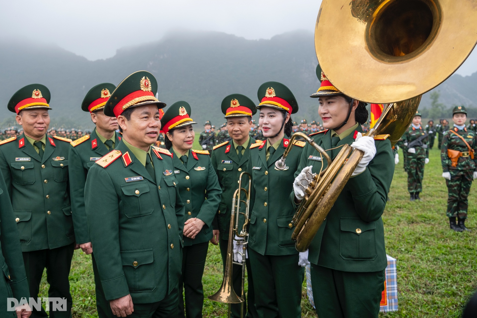 Ngắm các nữ chiến sĩ quân đội xinh đẹp luyện tập diễu binh, diễu hành - 15 Ngắm các nữ chiến sĩ quân đội xinh đẹp luyện tập diễu binh, diễu hành - 15