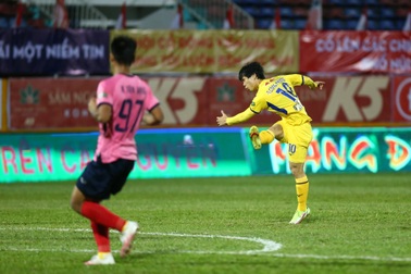 Công Phượng "tịt ngòi", HA Gia Lai hòa Hồng Lĩnh Hà Tĩnh