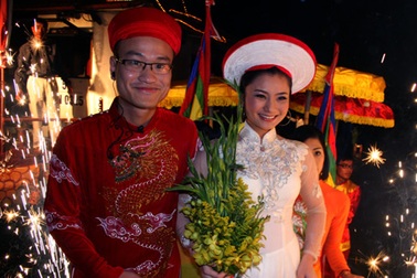 Diệu Hương rạng ngời trong ngày cưới