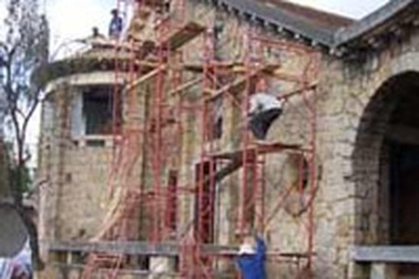 Phát lộ nhiều tượng bí ẩn trong biệt thự đá ở Đà Lạt