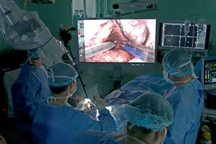 Nam bệnh nhân được mổ não khi vẫn tỉnh táo, trò chuyện bình thường