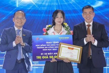 Hiệu trưởng cam kết không sinh viên nào phải dừng học vì... nghèo