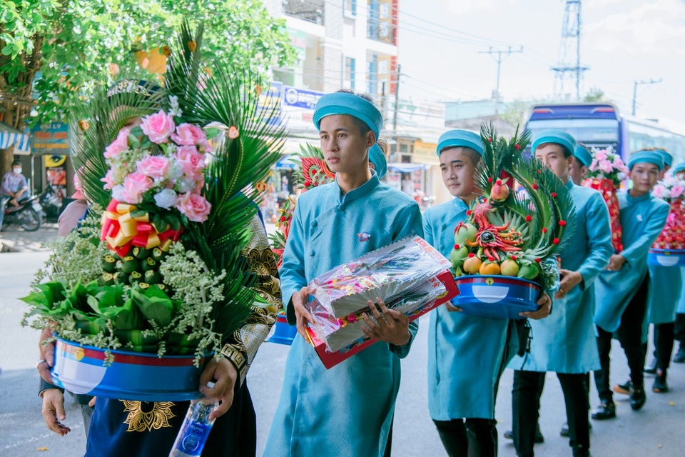 Mẹ chồng đi 4 tiệm vàng, tìm đặt bộ trang sức hình Doraemon... tặng con dâu - 3 Mẹ chồng đi 4 tiệm vàng, tìm đặt bộ trang sức hình Doraemon... tặng con dâu - 3