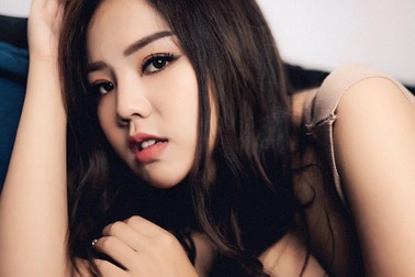 Vẻ đẹp lôi cuốn sau giảm cân của cô gái từng nặng 100kg