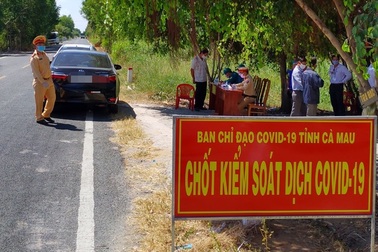 Chủ tịch Cà Mau: Tuyệt đối không để dân lơ là phòng chống dịch Covid-19